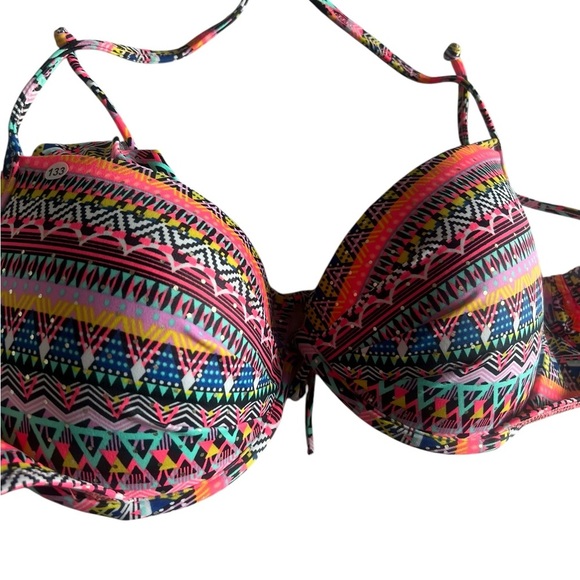 Victoria's Secret Fabulous Push-Up Bikini Top - Size 34C - Picture 4 of 8